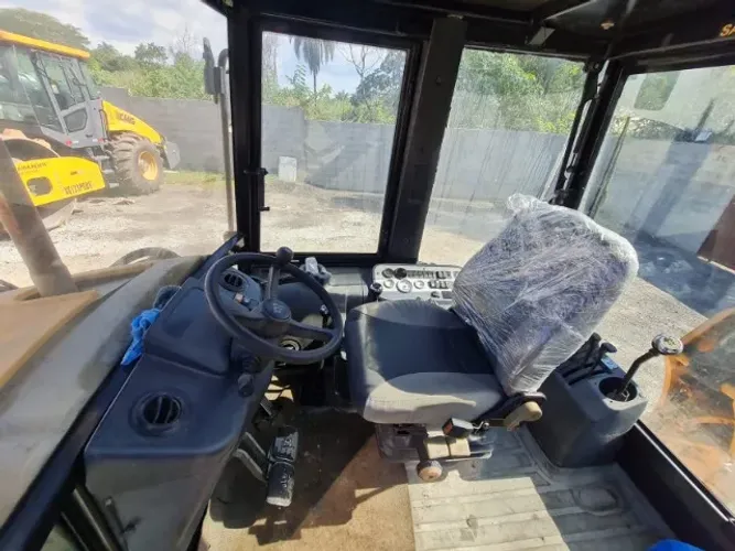Retroescavadeira JCB 3C 2011