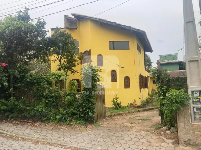 Casa com Edícula no Novo Campeche - 500m da praia
