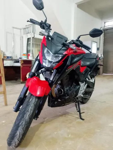 Honda cb300f cb twister