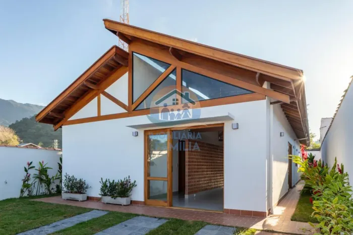 INCRÍVEL OPORTUNIDADE DE CASA TÉRREA NOVA NO BAIRRO DO MASSAGUAÇU A 900 METROS DA PRAIA-CA