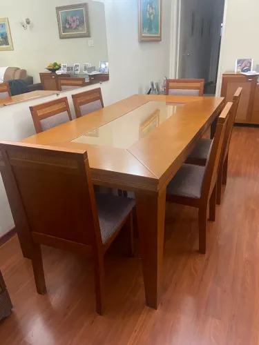 Mesa de jantar 8 lugares e buffet 