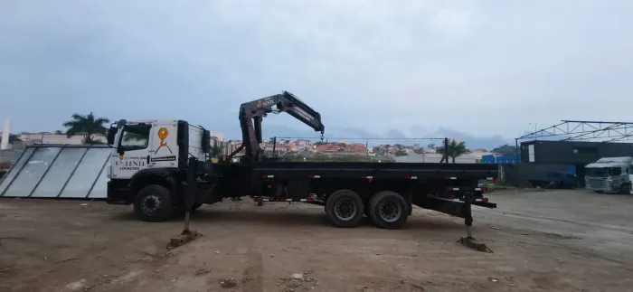 Locação de caminhão Munck ( Guindauto)