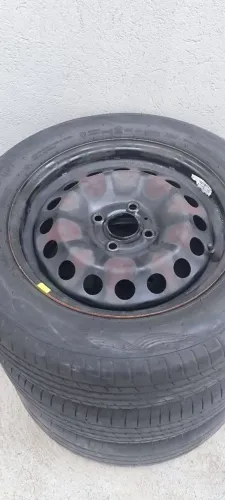 Rodas de ferro aro 15 4 furos com pneus 