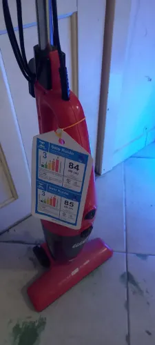 Aspiradora quase novinha.