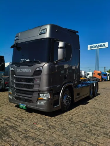 Scania R 560 A6X4.