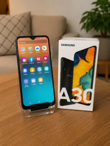 Samsung Galaxy A30 64GB Branco Dual Chip 4G | Tela AMOLED | 4GB RAM | 64 Gb| Semi novo