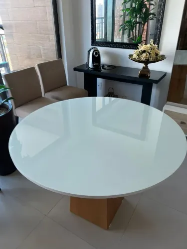 Mesa de Jantar Redonda Luxo com Vidro Laqueado 4mm