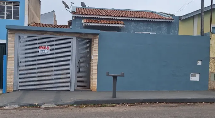 VENDO - CASA EXCELENTE OPORTUNIDADE- VILA MENEZES