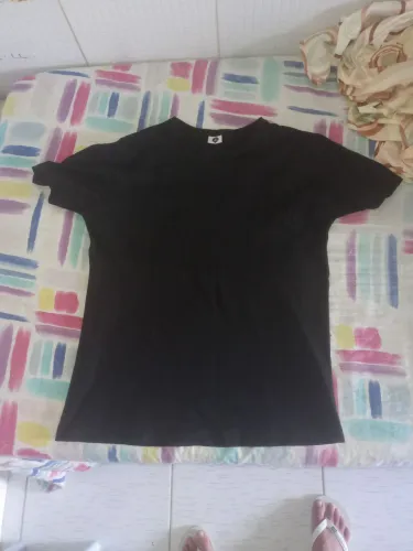 Camisa preta básica 