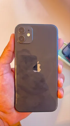 iPhone 11 64GB Preto