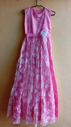Vestido florista rosa para casamento