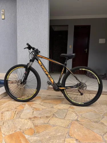Bicicleta Dropp SW 12V Aro 29 Freio Hidráulico Suspensão com Trava