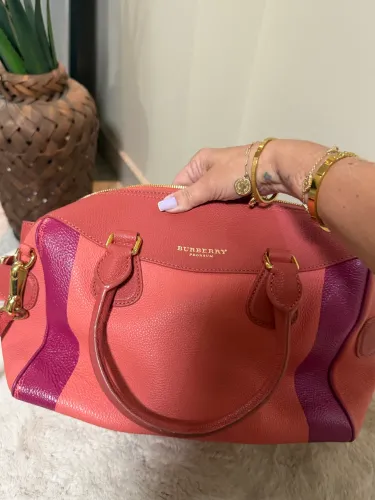 Bolsa Burberry de couro
