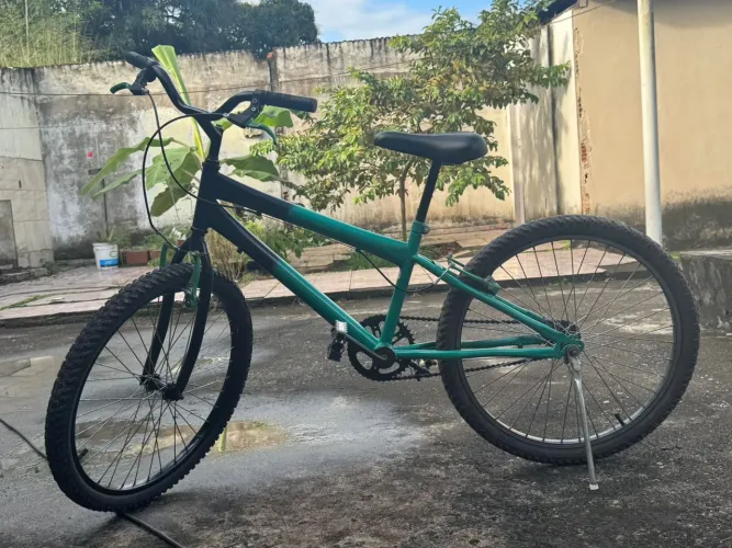 Bicicleta aro 24.
