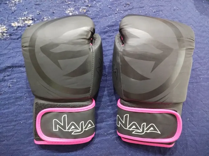 LUVA NAJÁ OZ12 USADA 3 VEZES 