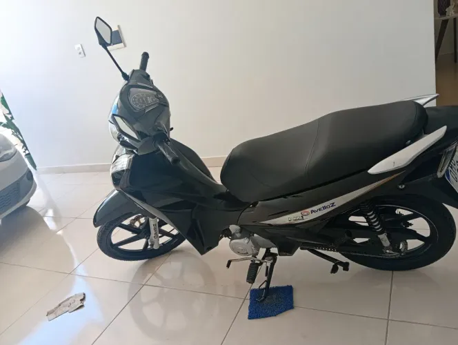 Avelloz AZ50 2021/2022