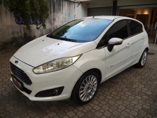 Ford Fiesta Titanium 1.6 Powershift Aut. 2014