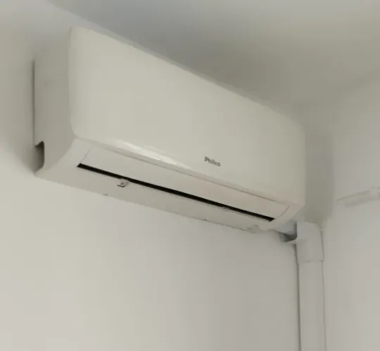 Ar condicionado split 9000BTU, Philco, gelando e completo, usado