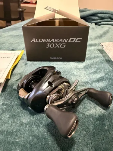 Carretilha Shimano Aldebaran 30 DC XG Direita