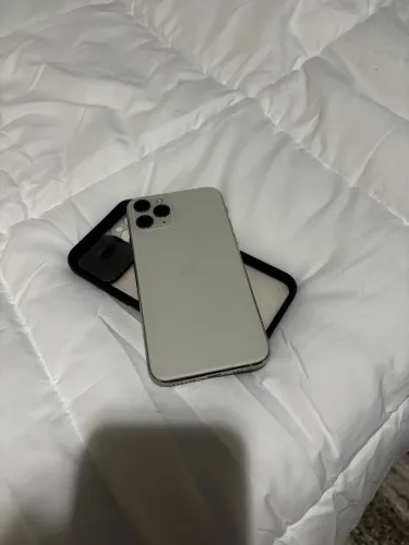 iPhone 11 Pro Dourado