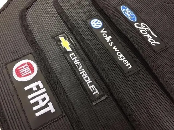 Tapete Borracha com Logo Automotivo P/ Todos os Carros