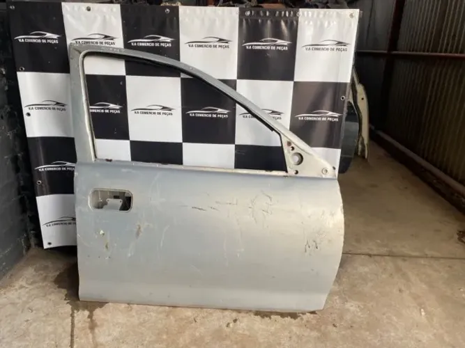 Porta do Corsa dianteira direita 