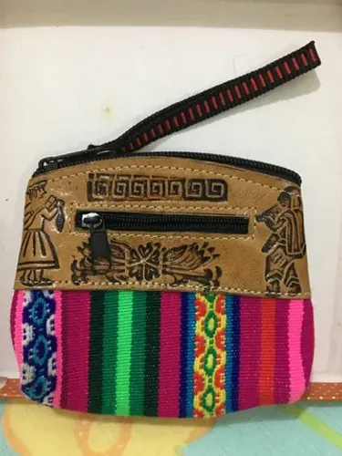 Estilosíssimo porta moedas original do Peru