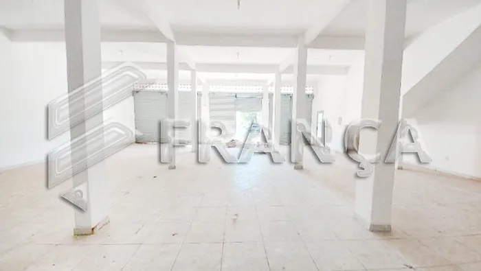 Vende-se Lojão com 260m² e Casa com 180m², 3qts com suíte em Araçás, Vila Velha /E.S