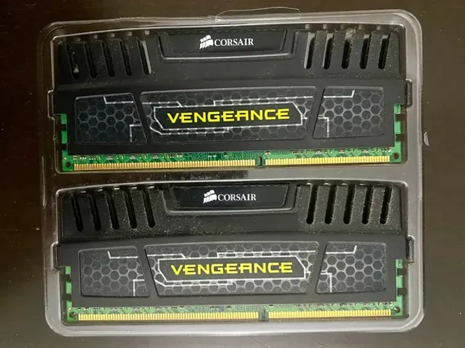 Memoria Ram 16gb ( 2x8) ddr3 corsair vengeance