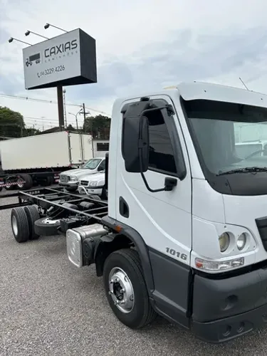 Mercedes Accelo 1016