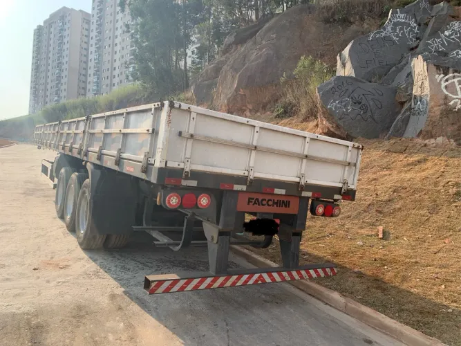 Alugo Carreta Seca Facchini 2013, COM PNEUS