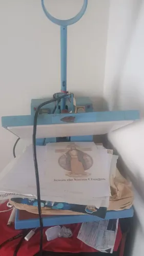 Vende-se máquina de estampar camisa (usada em excelente estado de conservação)Lanmax