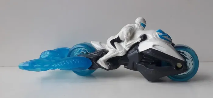 Boneco Max Steel Moto Turbo McDonald?s (usado)