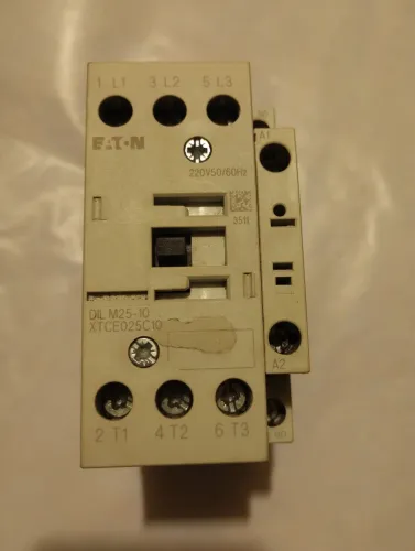 Contator Earon DIL M25-10 25A bobina 220V.