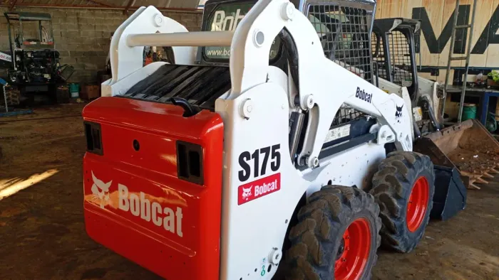 Mini carregadeira Bobcat S175 2011. Em Curitiba