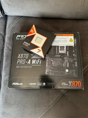 RYZEN 7 9800X3D + X870 PRO WI-FI ASROCK