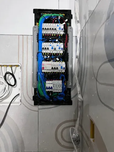 Eletricista Profissional - Soluções Elétricas Rápidas e Confiáveis!
