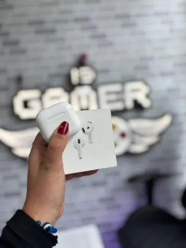 AirPods 4ª geração Com cancelamento de ruídos Com caixa