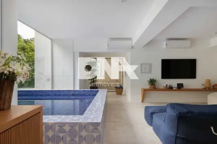 Apartamento : / Residencial / Gávea