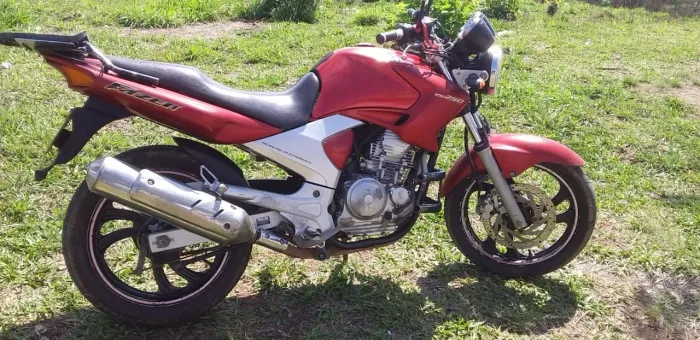 Vende-se Fazer 250