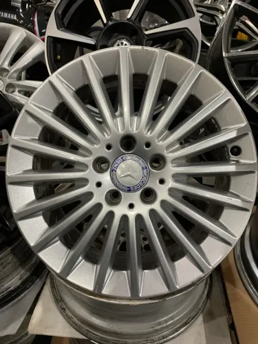 Rodas Mercedes C180 C200 aro 17 5x112 Original