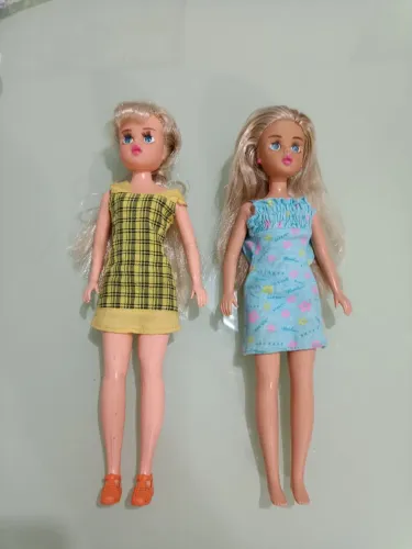 Vendo o lote de bonecas Clássicas com Vestidos Coloridos