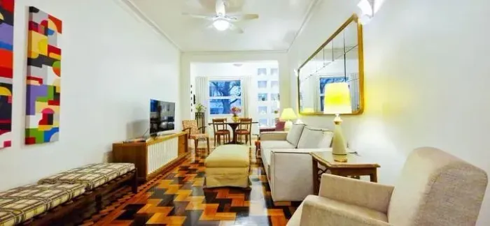 Lindo apartamento Art-déco reformado em Copacabana