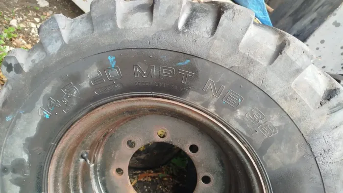 PNEU AGRÍCOLA c/ RODA 14.4/20 MPT NB 38