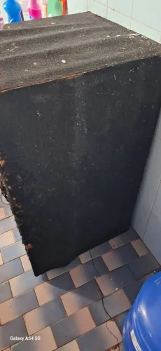 VENDO CAIXA PARA GRAVES PARA CARRO