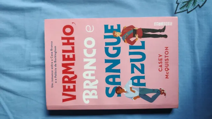 Livro vermelho branco Sangue Azul + Marca página 