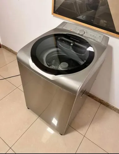 Vendo máquina de lavar com garantia e toda higienizada e entregamos 