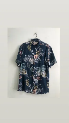 Camisa masculina tamanho M