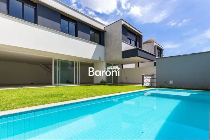 Casa nova em condomínio no Brooklin, 429m² de área construída, 4 suítes, 4 vagas. Baroni I