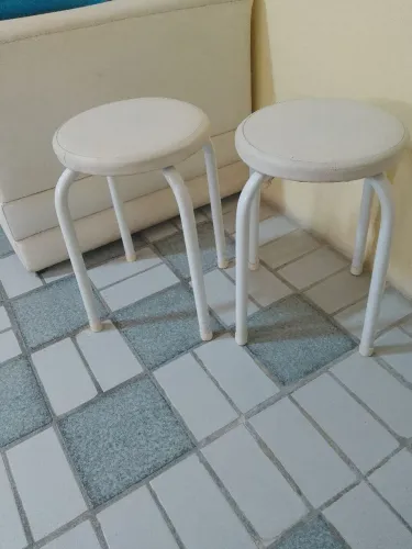 Banqueta redonda branca